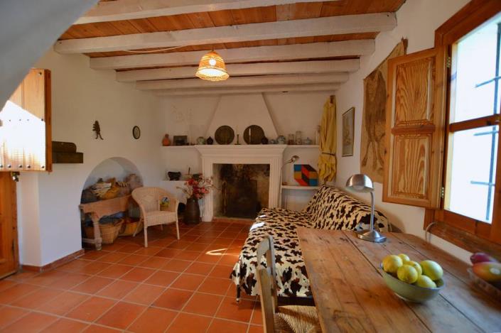 Image No.28-6 Bed Country House for sale