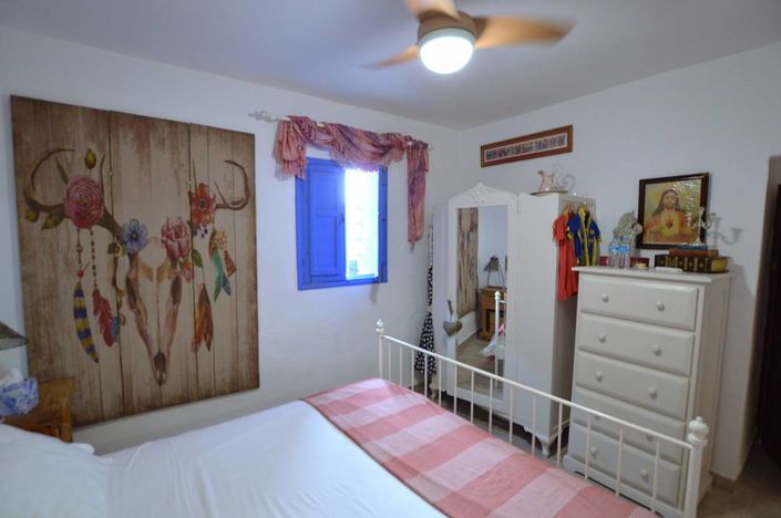 Image No.15-3 Bed Village House for sale