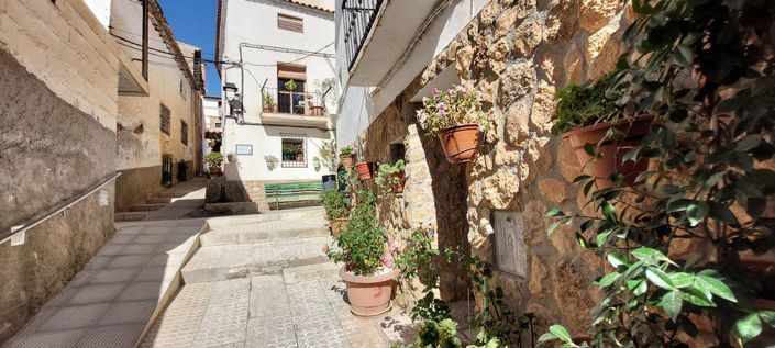 Image No.29-4 Bed Property for sale