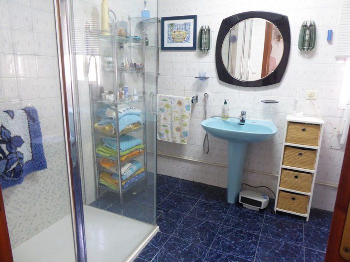 Image No.21-3 Bed Property for sale