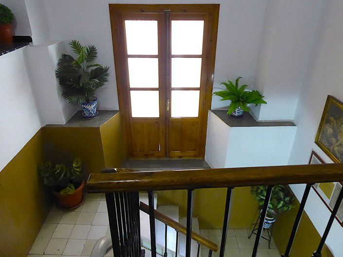Image No.10-3 Bed Property for sale