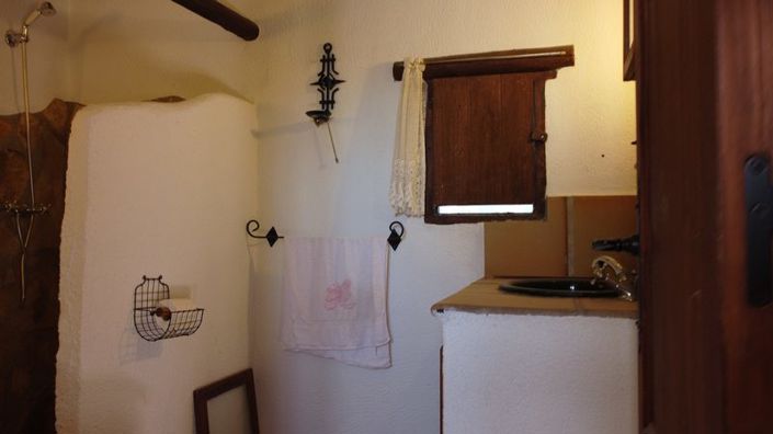 Image No.11-4 Bed Property for sale