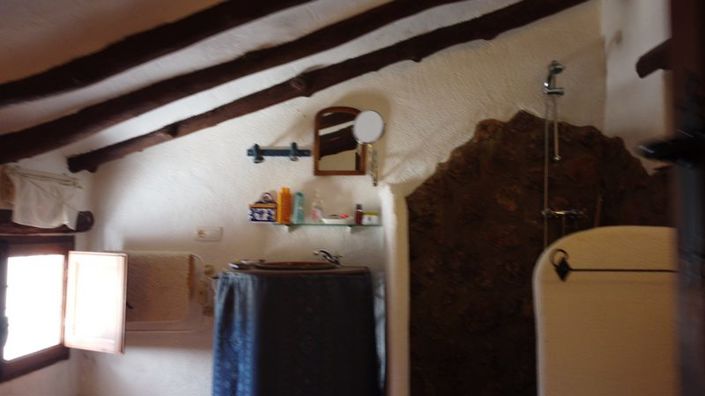 Image No.28-4 Bed Property for sale