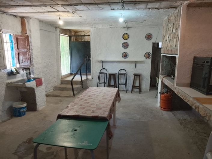 Image No.38-6 Bed Property for sale