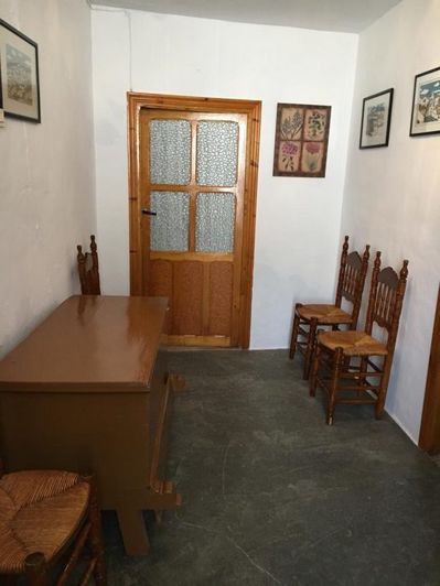 Image No.3-4 Bed House for sale