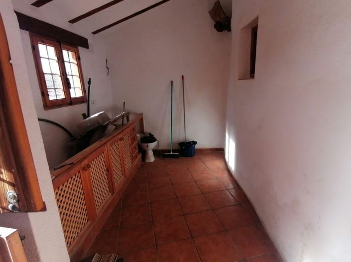Image No.12-3 Bed House for sale
