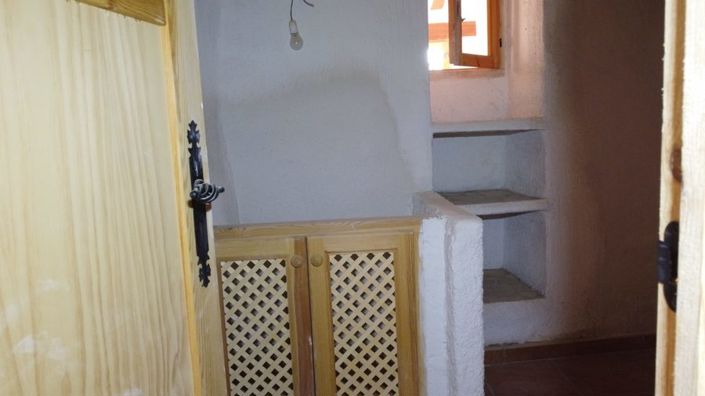 Image No.17-3 Bed House for sale