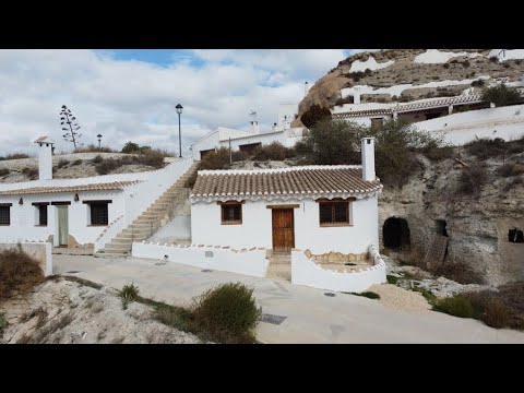 Image No.3-3 Bed House for sale