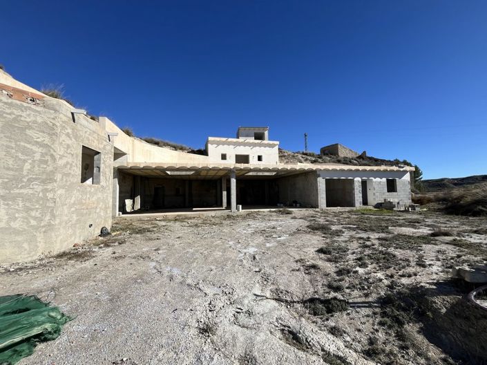 Image No.4-8 Bed House for sale