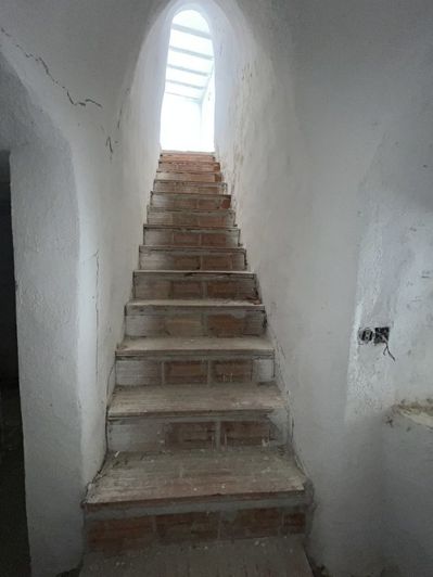 Image No.36-8 Bed House for sale