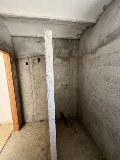 Image No.44-8 Bed House for sale