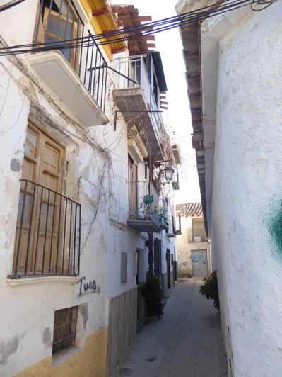 Image No.3-5 Bed Property for sale