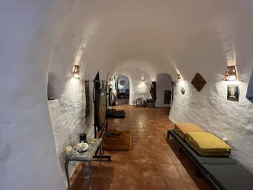 v3157-cave-house-cullar-008