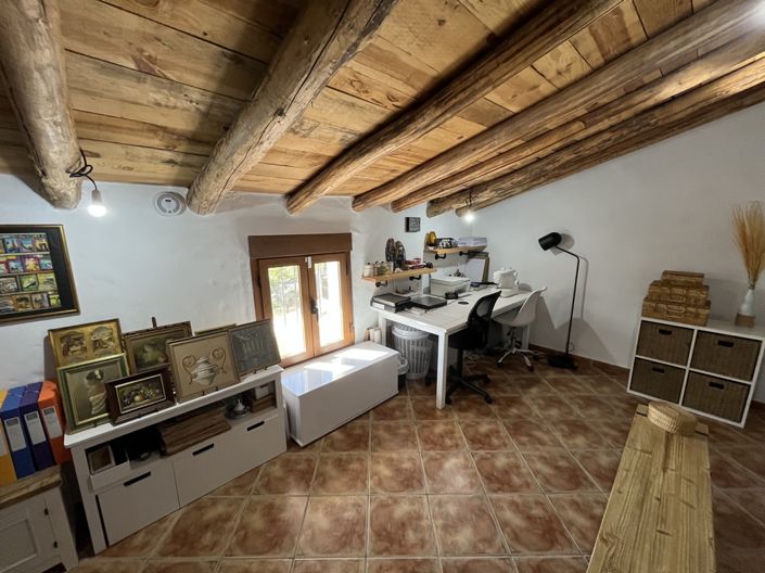 Image No.43-3 Bed House for sale