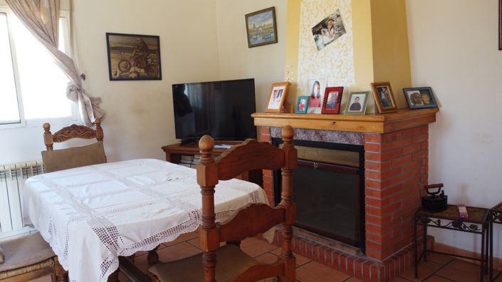 Image No.8-3 Bed Property for sale