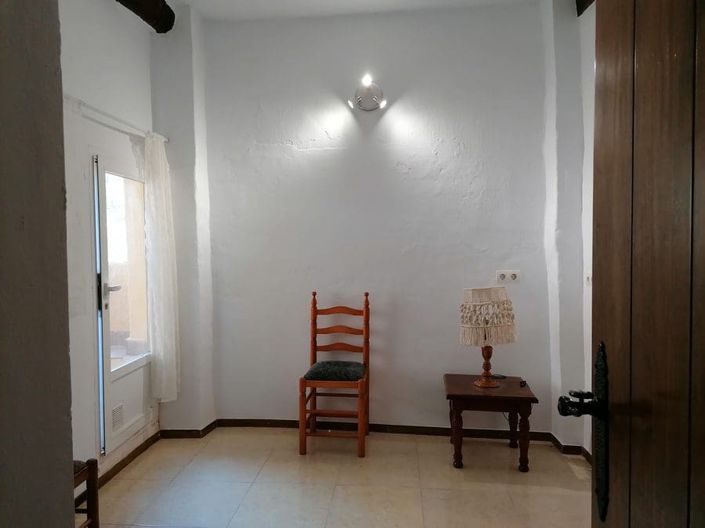 Image No.19-5 Bed Property for sale