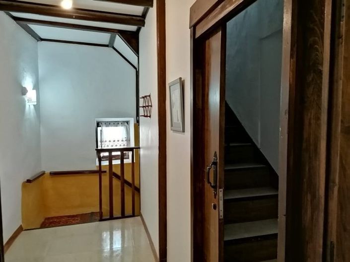 Image No.23-5 Bed Property for sale