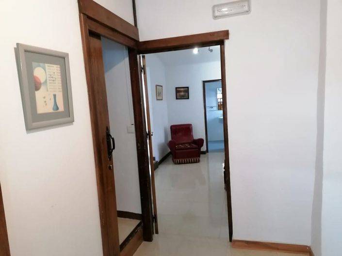 Image No.24-5 Bed Property for sale