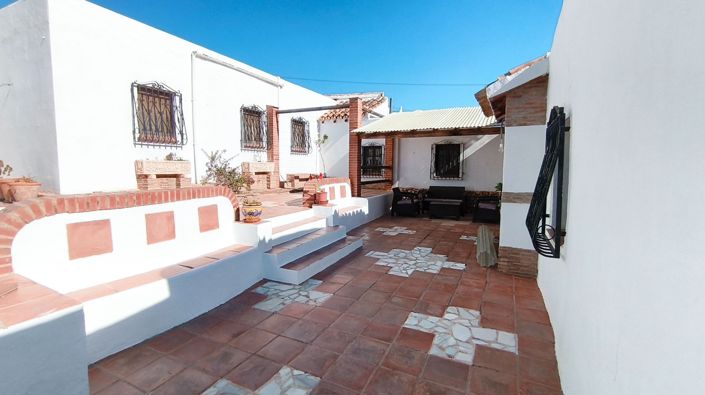 Image No.31-5 Bed Property for sale
