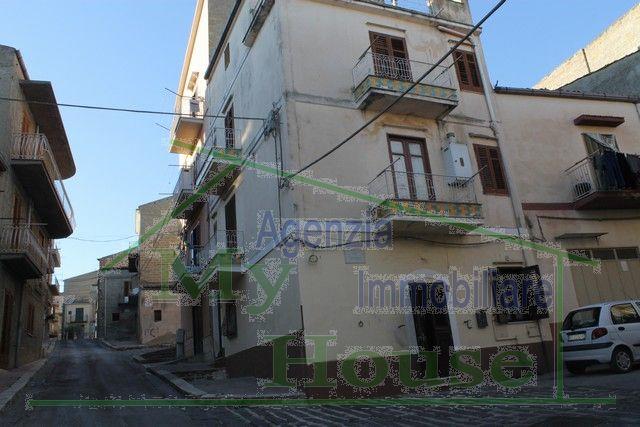 Image No.2-3 Bed Townhouse for sale