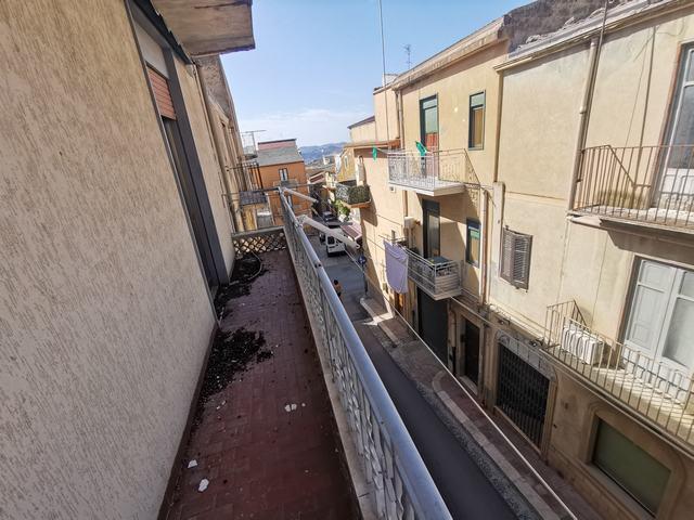 Image No.24-3 Bed Townhouse for sale