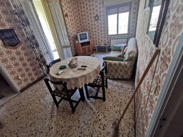 Image No.32-3 Bed Townhouse for sale