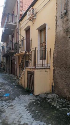 Image No.2-2 Bed House for sale