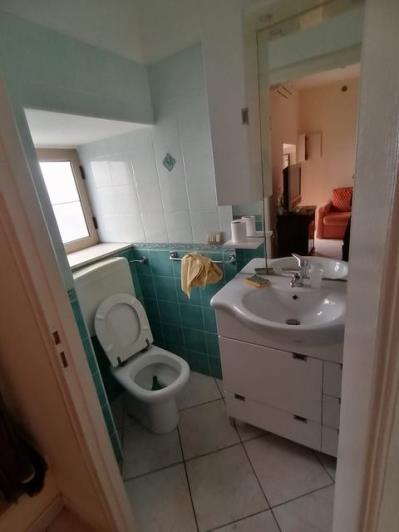 Image No.8-2 Bed House for sale