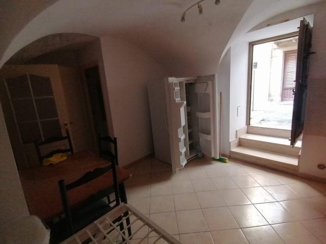 Image No.12-2 Bed House for sale