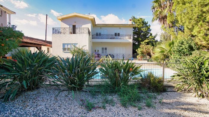 Image No.2-4 Bed Villa for sale