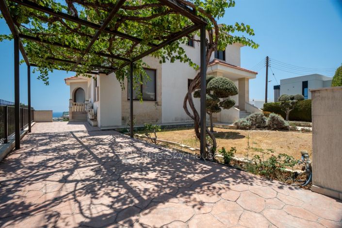 Image No.2-5 Bed Villa for sale