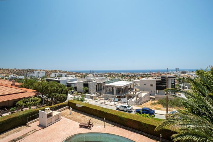 Image No.3-5 Bed Villa for sale