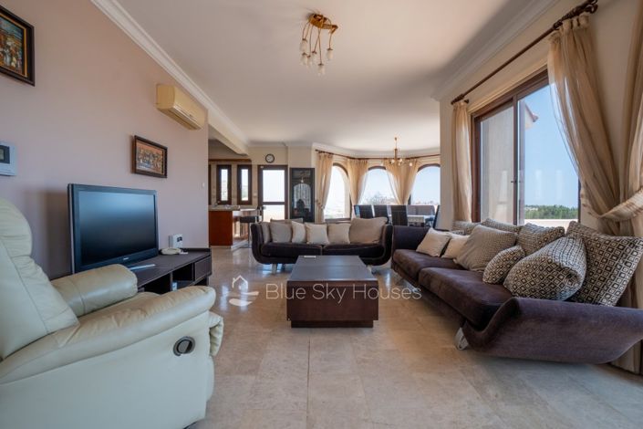 Image No.6-5 Bed Villa for sale