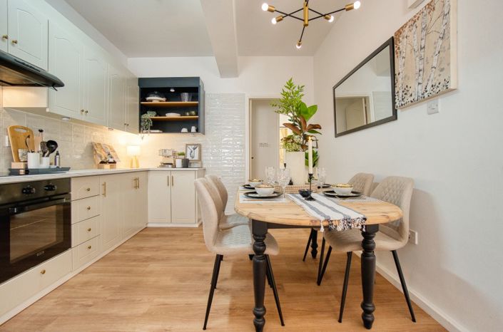Image No.10-2 Bed Apartment for sale