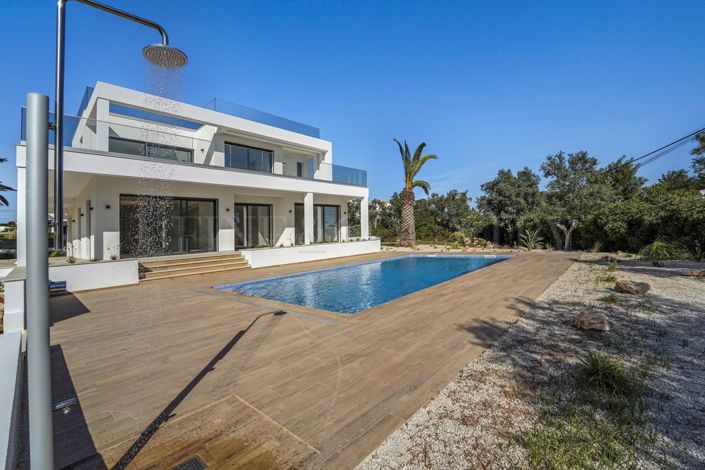 Image No.59-4 Bed Property for sale