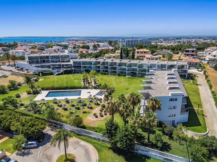 Albufeira – Beachside Apartments with Sea Views, Terraces and Pool