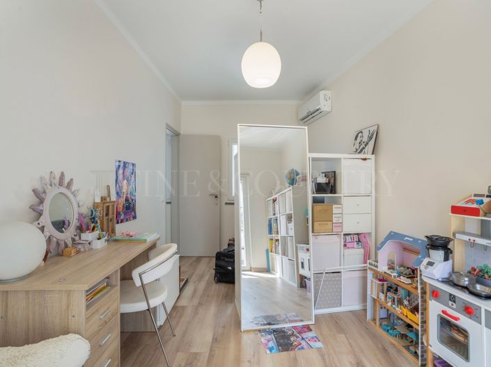 Image No.30-3 Bed Townhouse for sale