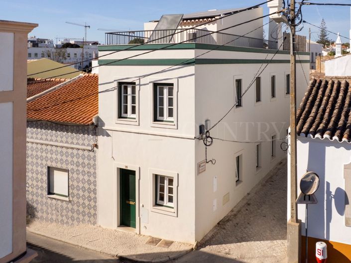 Image No.11-2 Bed Townhouse for sale