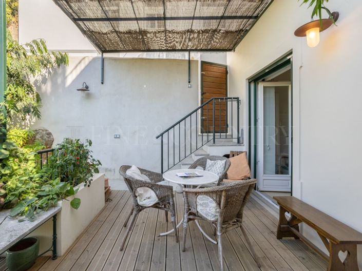 Image No.20-2 Bed Townhouse for sale