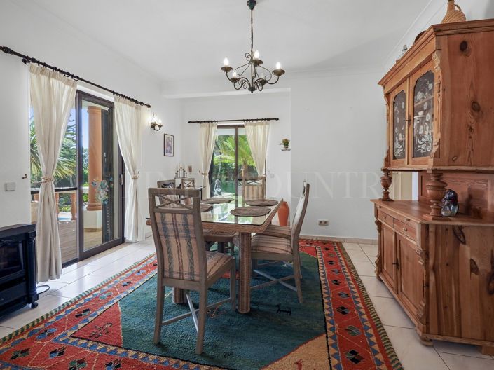 Image No.14-3 Bed Property for sale