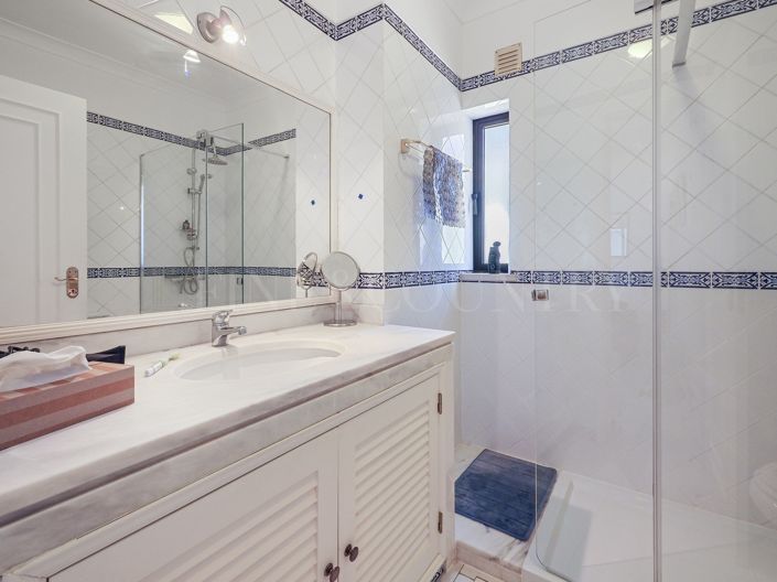Image No.31-3 Bed Property for sale