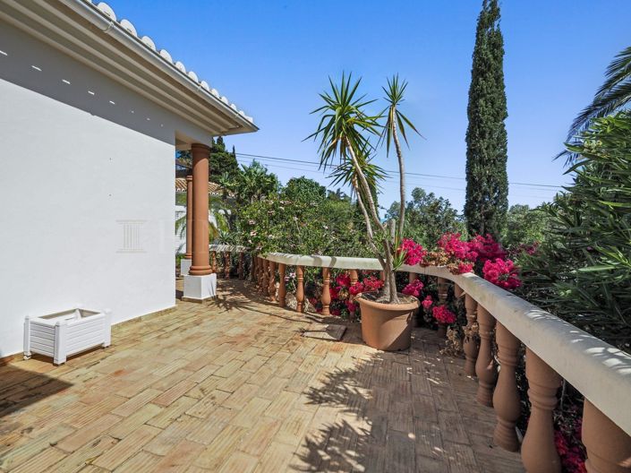 Image No.54-3 Bed Property for sale