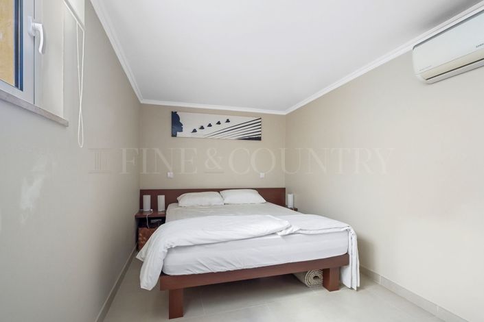 Image No.51-3 Bed Townhouse for sale