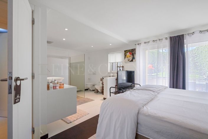 Image No.55-3 Bed Townhouse for sale