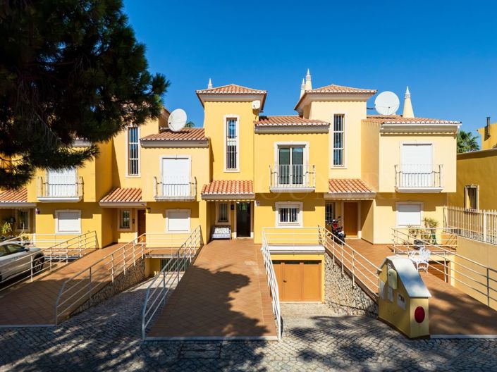 Image No.7-3 Bed Townhouse for sale