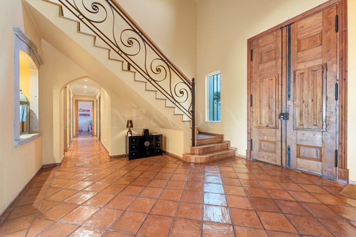 Image No.14-4 Bed Property for sale