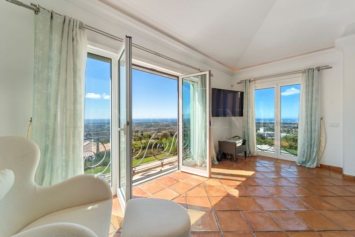 Image No.36-4 Bed Property for sale