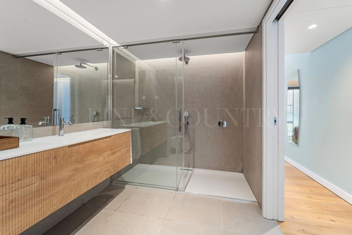 Image No.20-2 Bed Apartment for sale