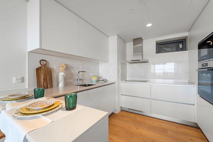 Image No.25-4 Bed Penthouse for sale