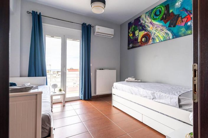 Image No.10-2 Bed House for sale